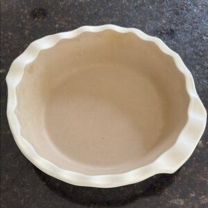 Pampered Chef Scalloped Edge Stoneware Pie Dish